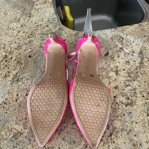 Chinese Laundry Size 10 1/2 pumps